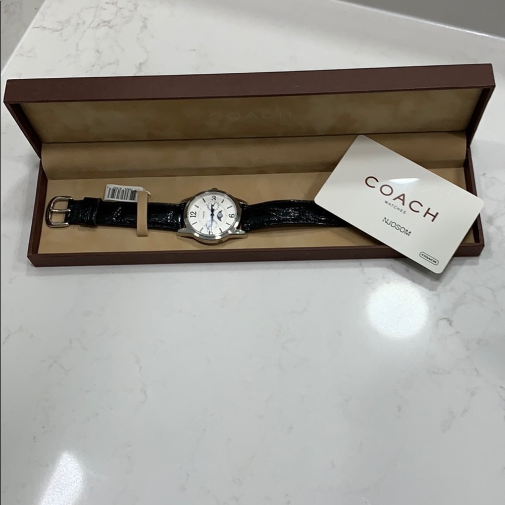 Coach Watch - Picture 2 of 5